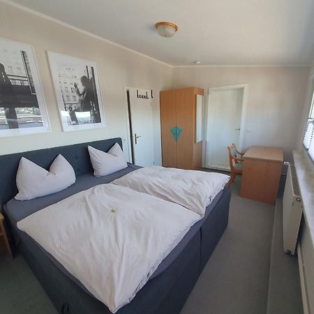 Neumuehler Hof- Ferienwohnung "Thomas" 3 Zimmer,3 Baeder Mit Dusche, Kostenfreie Parkplaetze Vor Dem Haus Schwerin  Buitenkant foto
