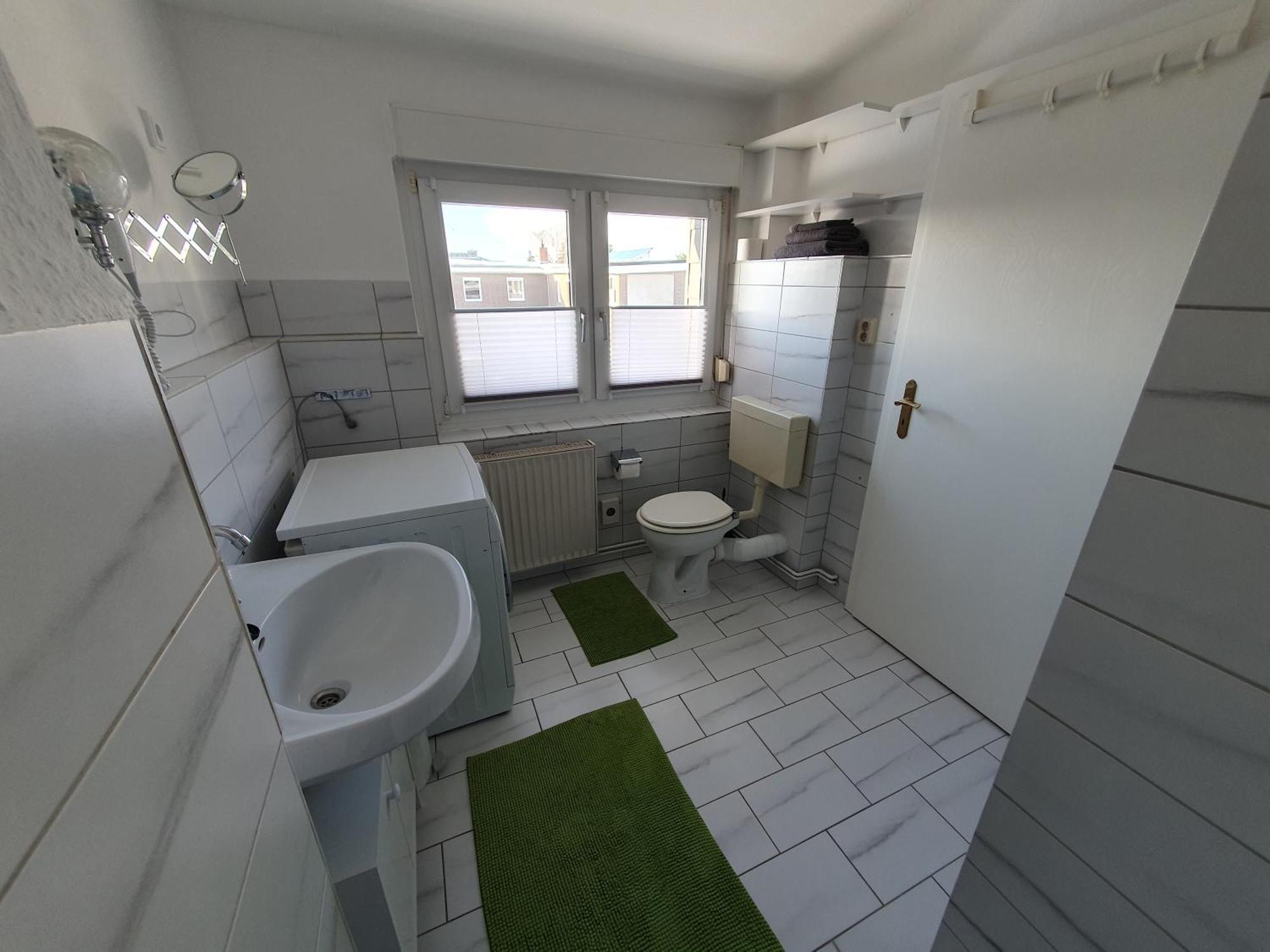 Neumuehler Hof- Ferienwohnung "Thomas" 3 Zimmer,3 Baeder Mit Dusche, Kostenfreie Parkplaetze Vor Dem Haus Schwerin  Buitenkant foto