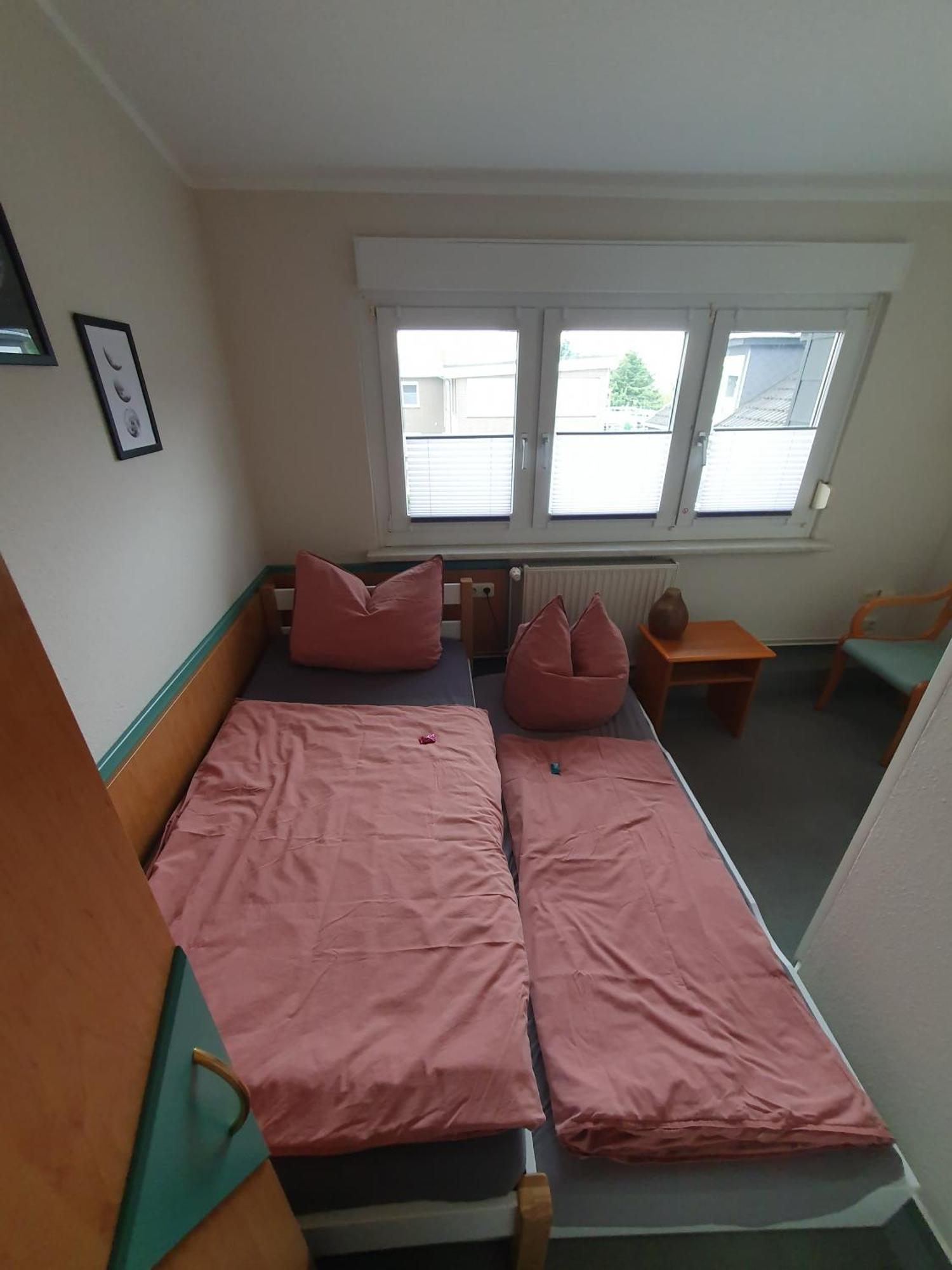 Neumuehler Hof- Ferienwohnung "Thomas" 3 Zimmer,3 Baeder Mit Dusche, Kostenfreie Parkplaetze Vor Dem Haus Schwerin  Buitenkant foto
