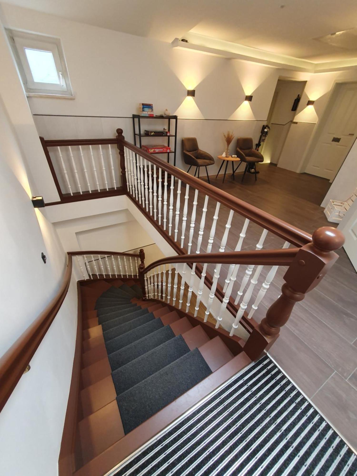 Neumuehler Hof- Ferienwohnung "Thomas" 3 Zimmer,3 Baeder Mit Dusche, Kostenfreie Parkplaetze Vor Dem Haus Schwerin  Buitenkant foto