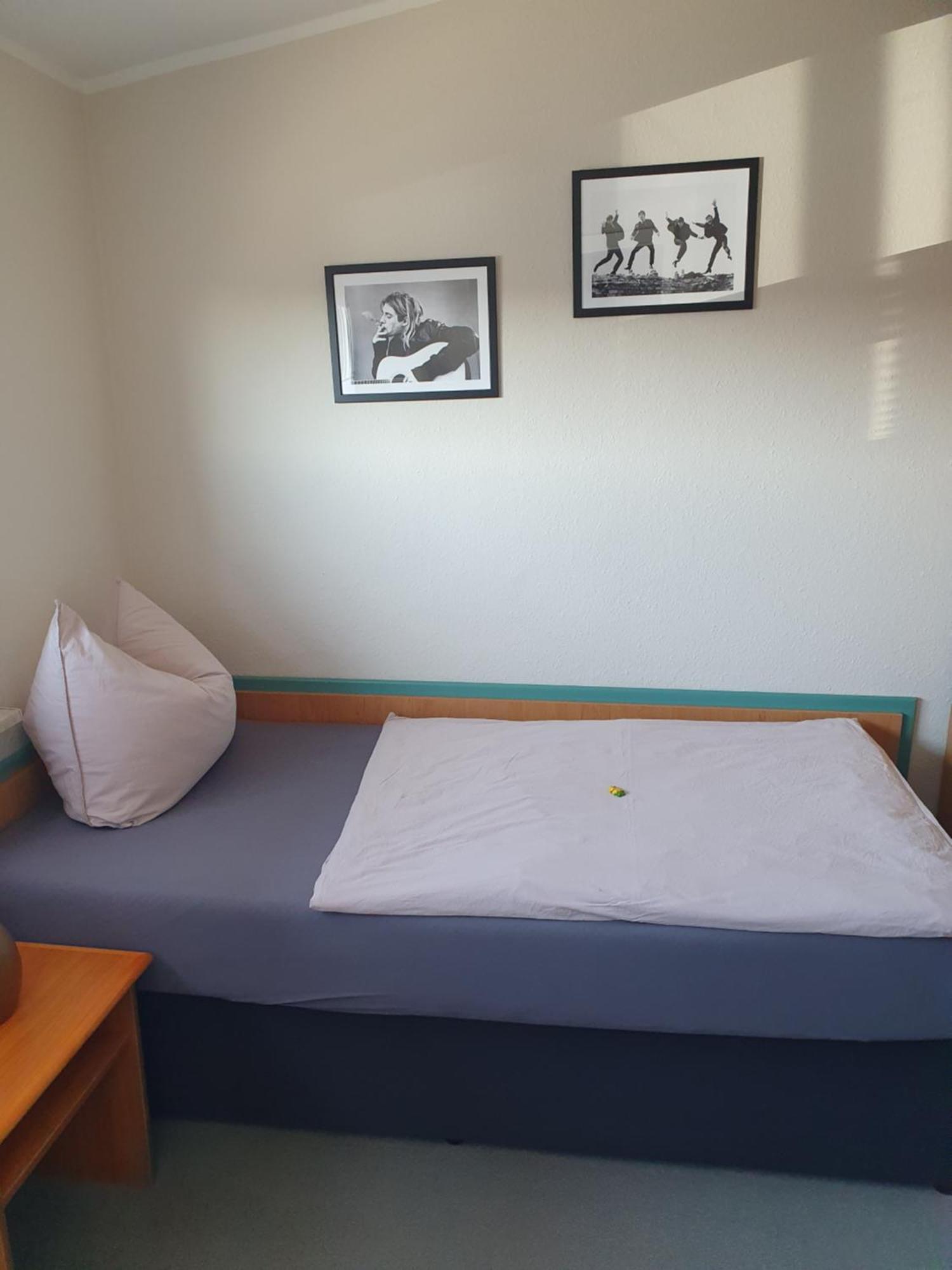 Neumuehler Hof- Ferienwohnung "Thomas" 3 Zimmer,3 Baeder Mit Dusche, Kostenfreie Parkplaetze Vor Dem Haus Schwerin  Buitenkant foto