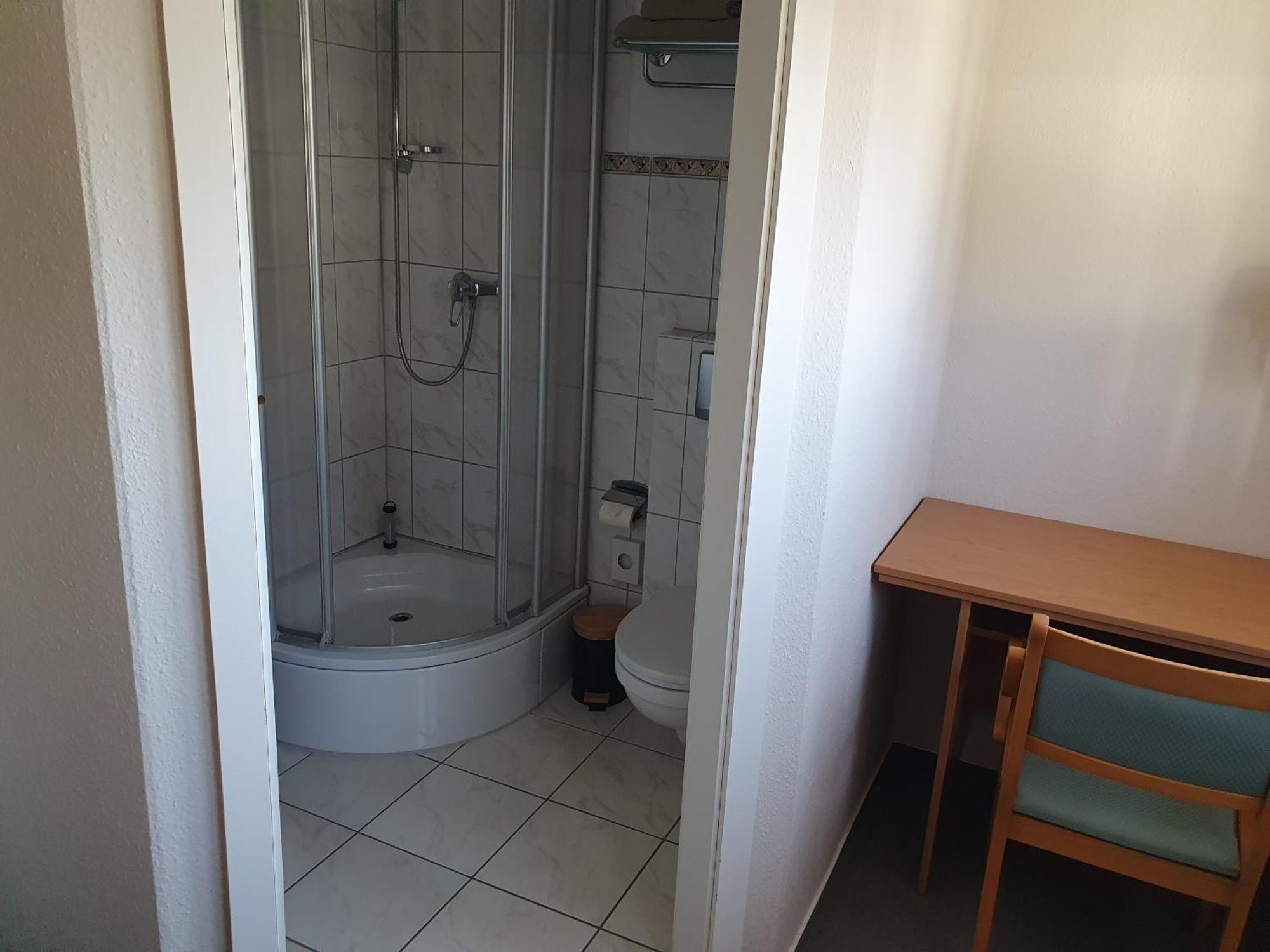 Neumuehler Hof- Ferienwohnung "Thomas" 3 Zimmer,3 Baeder Mit Dusche, Kostenfreie Parkplaetze Vor Dem Haus Schwerin  Buitenkant foto